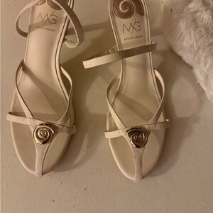 ANTONIO MELANI Cream Sandals with Gold Accent